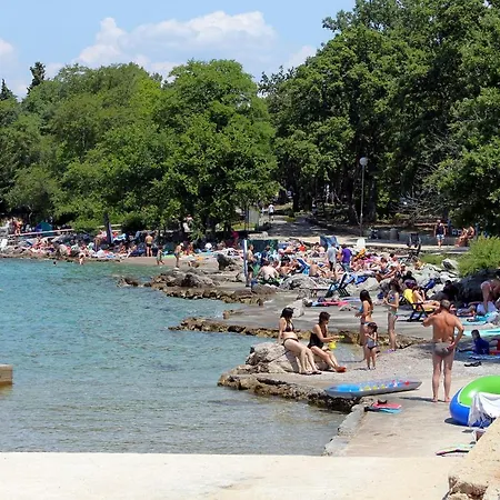 Gostinjska kuća And With Parking Space Njivice, Krk - 408 Njivice